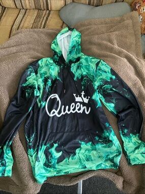 Queen Graphic Hoodie in Black and Green Marble